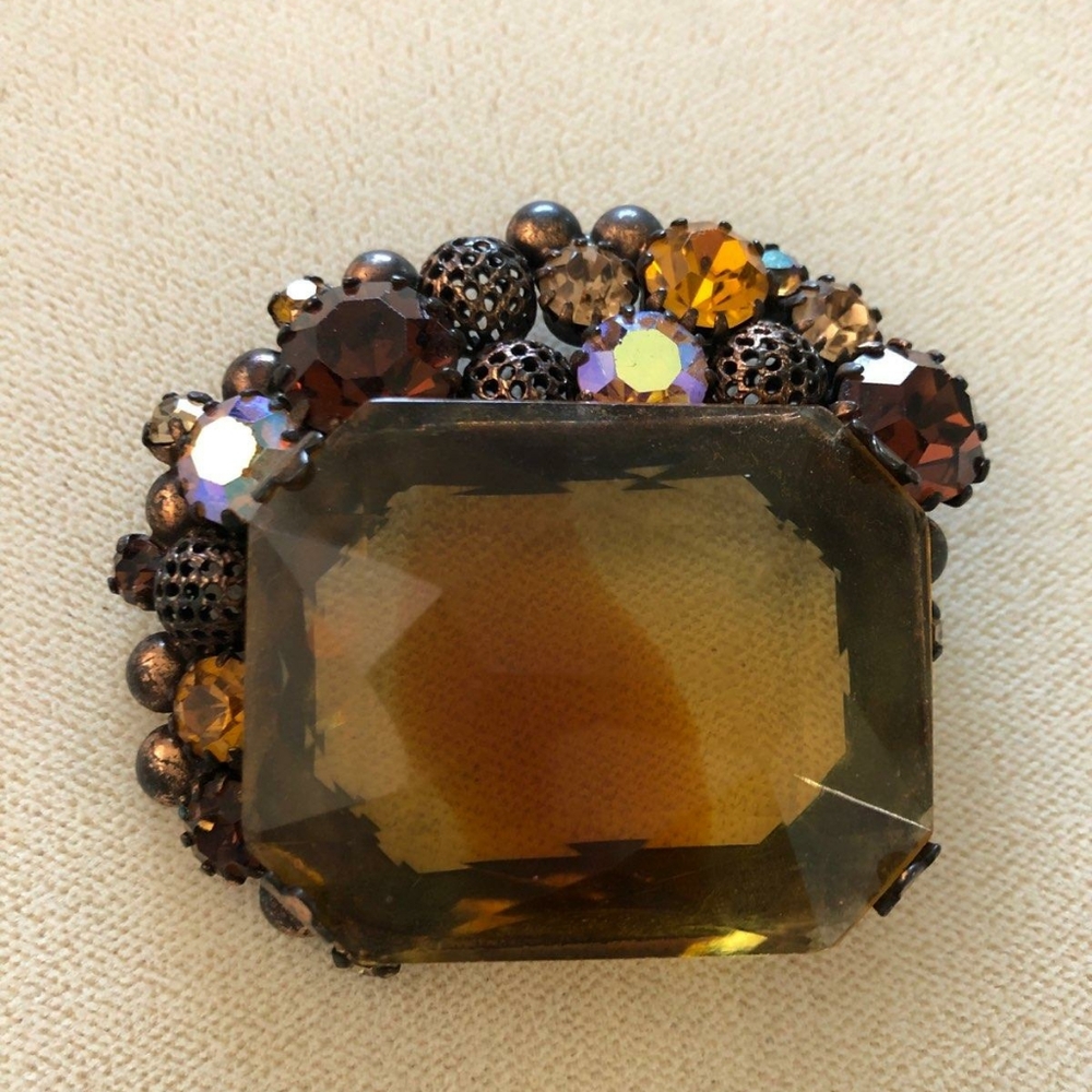 Brooch